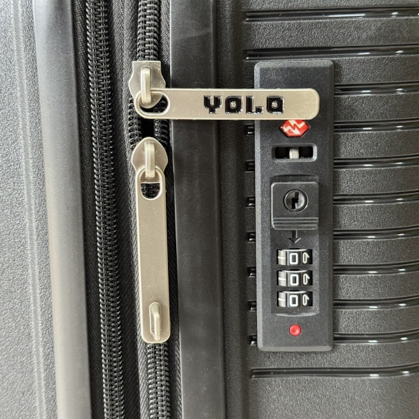 Mala Yolo Tamanho 20 Black-654d1aa8-cfce-4538-87a4-c61999c1f8bf