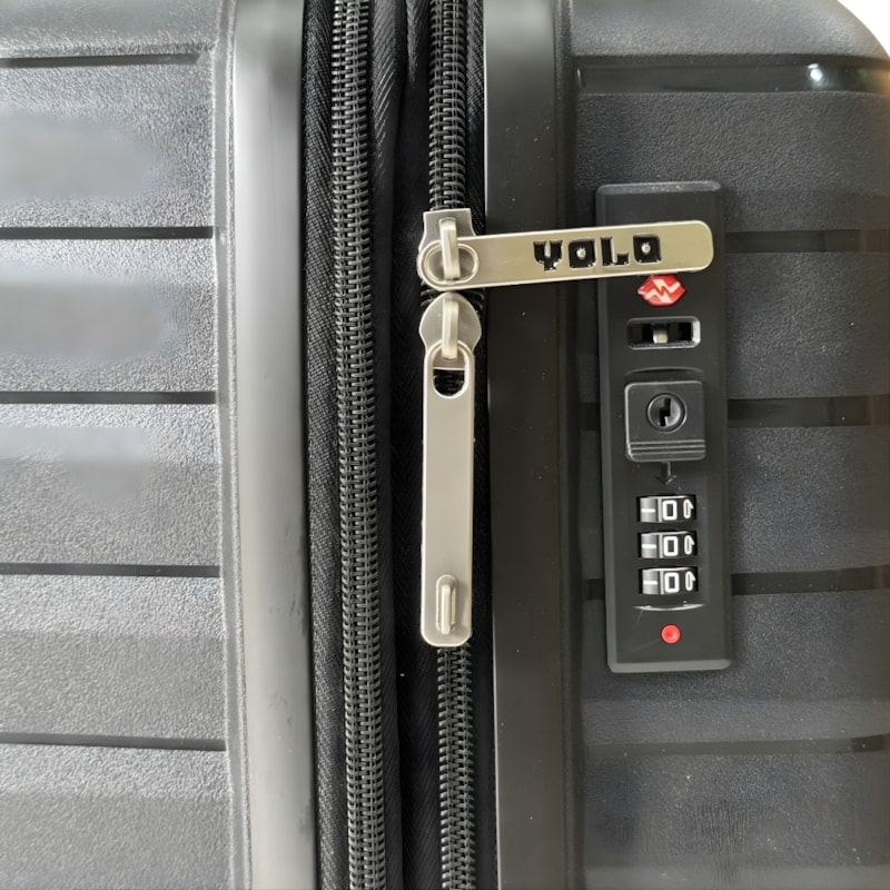 Mala Yolo Tamanho 20 Black-226c05ee-5018-41e8-aed7-56273e2f1d2f